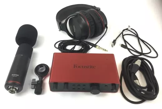 Focusrite - 2 In 2 Out Recording Studio Package